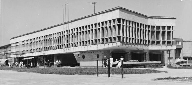 Marek Dziekoński – mistrz rzeźbiarskiego modernizmu