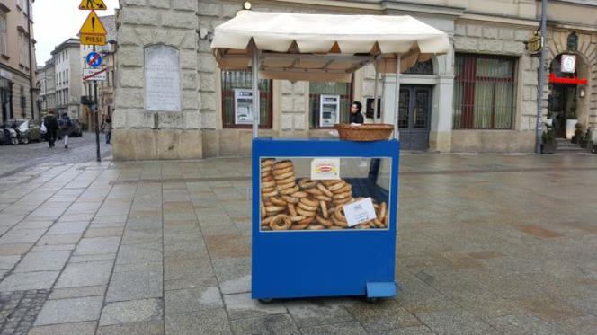 Krakowskie obwarzanki za 3 złote?! To nie żart, to kryzys gospodarczy w praktyce