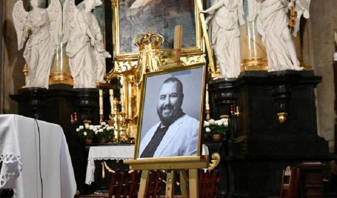 Pożegnanie Dariusza Gnatowskiego. Kto przyszedł na uroczystą mszę?