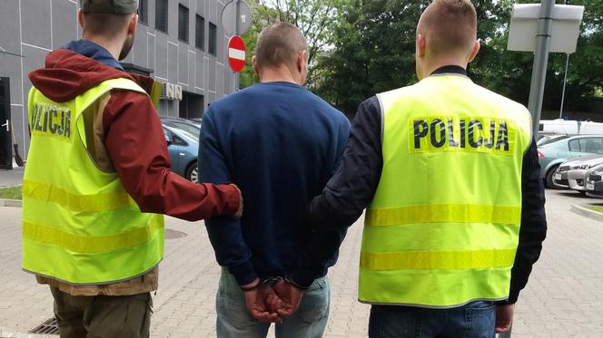 Skatował kolegę od kieliszka. 44-latek nie żyje. Kulisy zbrodni przy Bazarowej