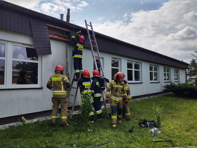 Pożar szkoły w Nowym Sączu Na szczęście ogień szybko ugaszono