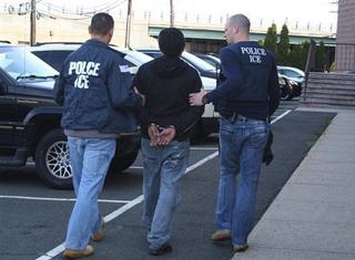 ICE, imigranci, naloty na imigrantów, deportacje