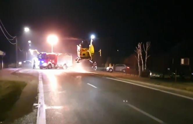 ŚMIGŁOWIEC LPR wylądował na środku DROGI! Nie było wolnej karetki. Zobacz niesamowite WIDEO