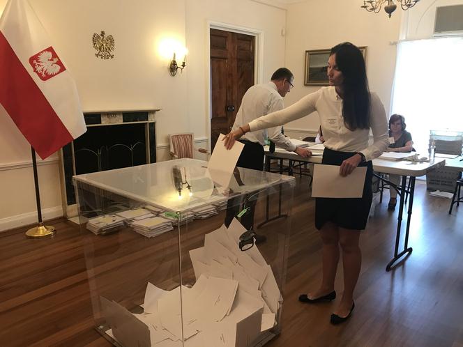 Polonia głosowała do ostaniej chwili