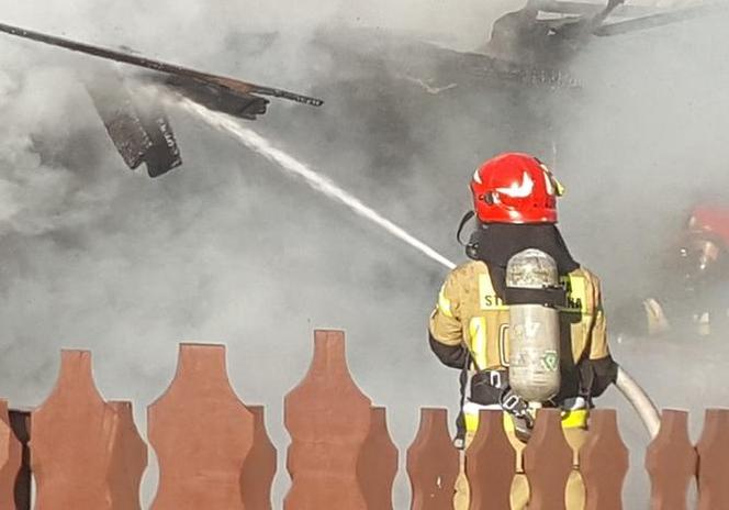 Miodusy Wielkie: Tragiczny pożar domu. Mężczyzna nie żyje