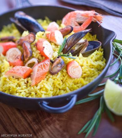 Paella z owocami morza: przepis na wyśmienite sylwestrowe danie