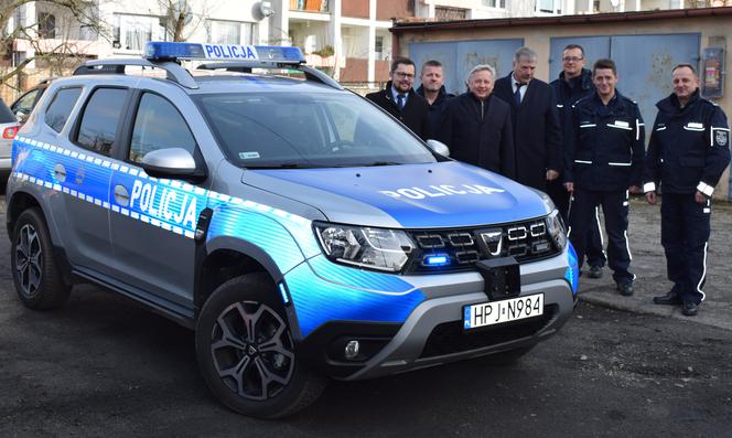 Dacia Duster 4WD melduje się na służbie!