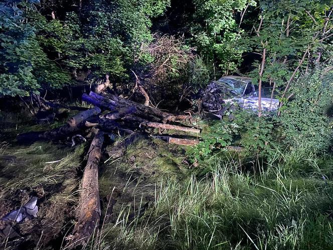 Koszmarny wypadek przy ul. Grudziądzkiej w Toruniu. Nie żyje 22-latek