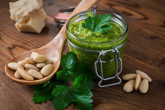 Pesto pietruszkowe - do pieczywa i makaronów