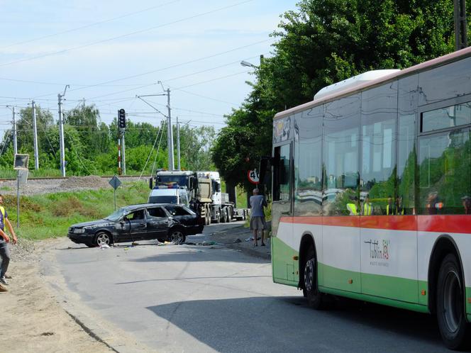 Pijany kierowca zepsuł dzieciom wycieczkę i uciekł. Dwie dziewczynki trafiły do szpitala
