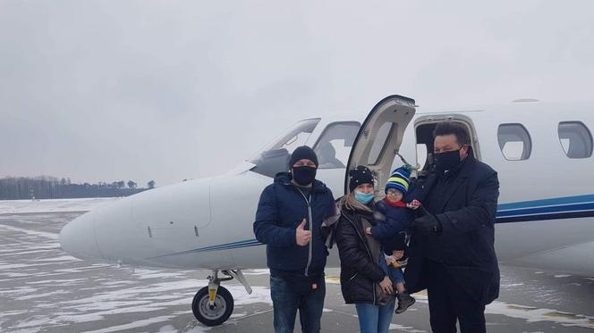 Mały Szymuś poleciał do Genewy. W środę skomplikowana operacja serduszka!