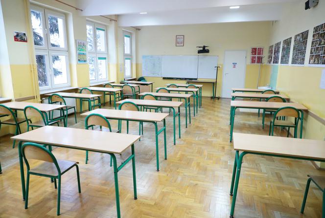 Pusta sala lekcyjna