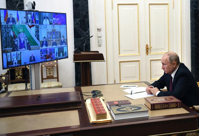Putin ma Parkinsona? Odda władzę w styczniu. Szokujące plotki