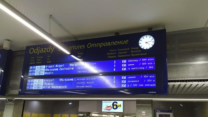 Totalny PARALIŻ na kolei. Pasażerowie czekają po kilka godzin na pociąg!