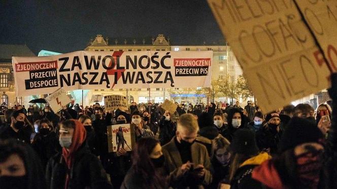 Strajk Kobiet na placu Wolności
