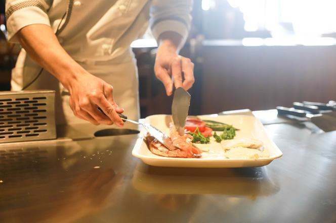 Lublin: Mimo pandemii otwiera restaurację. Nazwa? Corona No. 19. Chce walczyć z wirusem