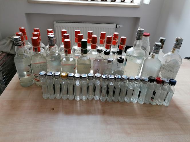 Policjanci z Inowrocławia wymierzyli cios w nielegalny biznes. 62-latek zatrzymany
