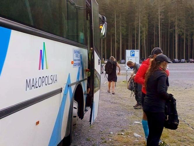 Kilkuset Krakowian podpisało petycję by nie likwidować małopolskich linii autobusowych