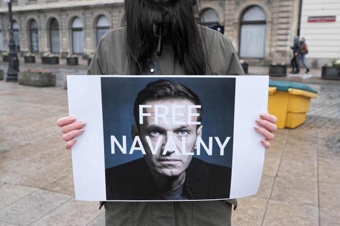 Warszawa. Akcja solidarnościowa z Nawalnym