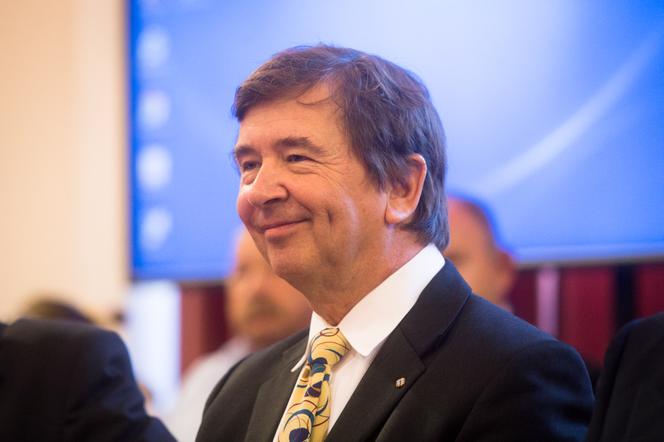 WIESŁAW BINIENDA