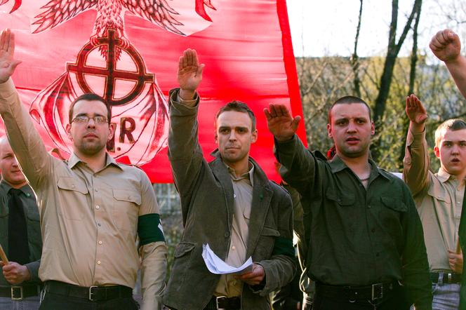 Wyrzucili hajlującego dyrektora IPN