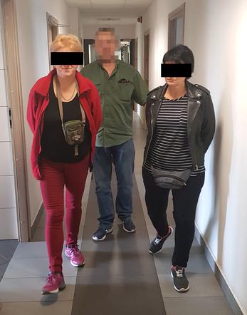 Sprzątały autobusy, przy okazji wyczyściły konto. Dwie Ukrainki oskarżone o kradzież