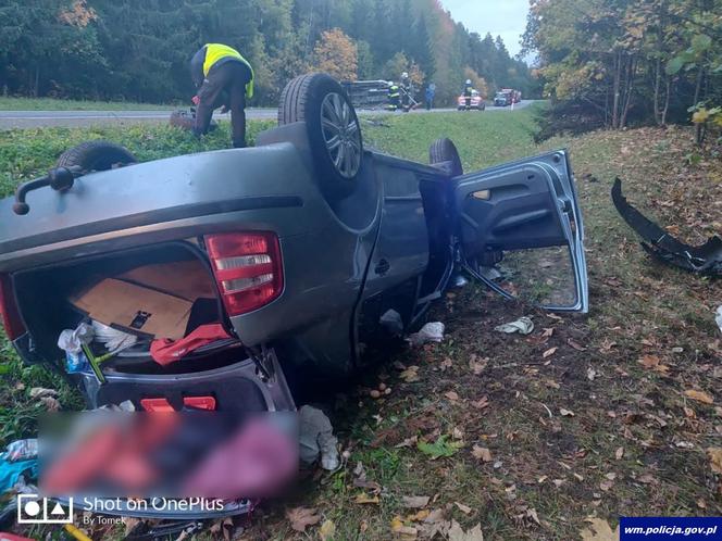 Tragiczne zderzenie busa z osobówką