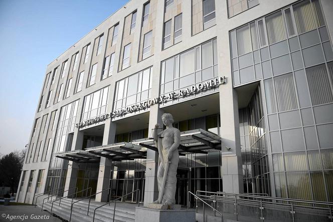 Radom. Mógł wylecieć w powietrze! Ktoś przeciął przewód paliwowy w samochodzie działacza KOD-u!