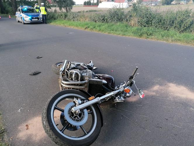 Chlebowo: Paskudna śmierć motocyklisty! Rozbił się na drzewie