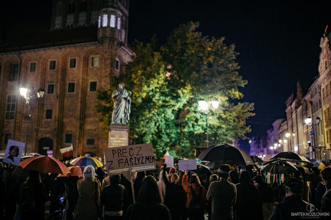 Strajk Kobiet w Toruniu 27.10.2020 - wtorkowy protest i blokada ulic