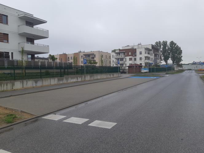 Miejsca parkingowe przy Jarocińskiej w Toruniu