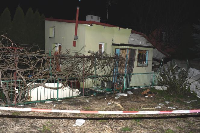 Mława. Wybuch gazu w domu przy Srebrnej! Poparzonego 42-latka zabrała karetka