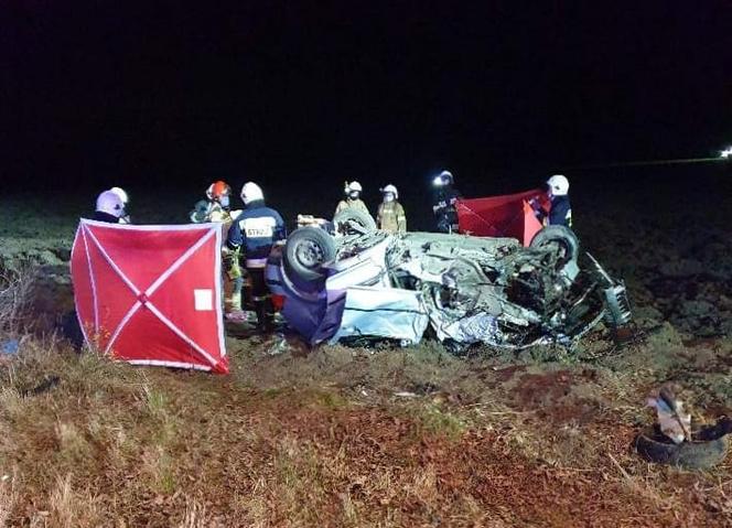 NIE ŻYJE 28-latek z powiatu płockiego! Zginął w roztrzaskanym aucie