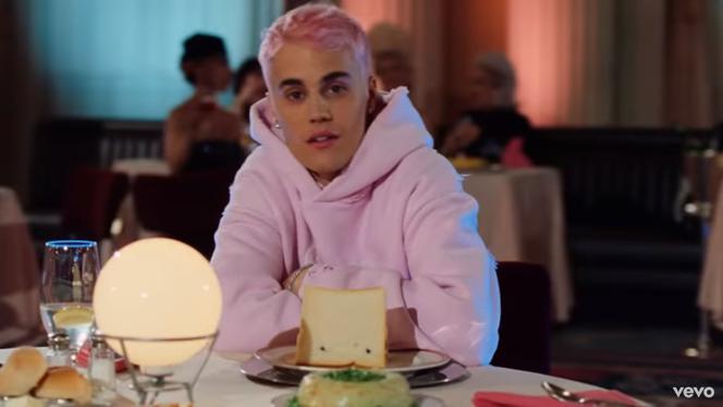 Justin Bieber w teledysku Yummy