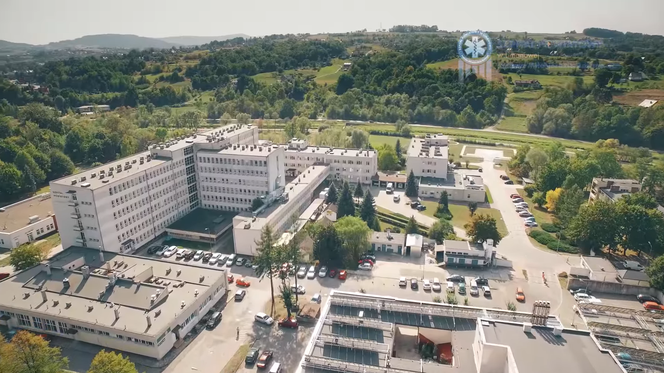 Nie przyjęli go do szpitala, bo nie miał testu na koronawirusa. 56-latek zmarł w domu