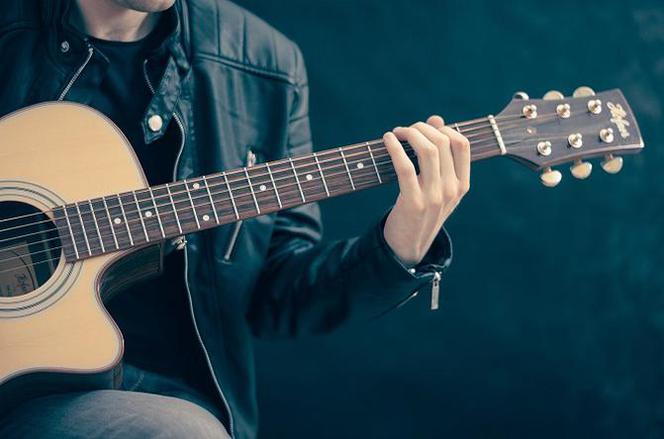 gitara, muzyka