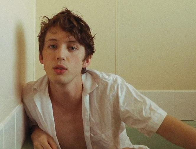 Troye Sivan jako wściekły nastolatek. Nowe piosenki na horyzoncie!