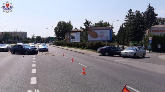 Groźna kolizja klasy premium. Kierowca BMW nie udzielił pierwszeństwa pierwszeństwa kierowcy Audi, a ten uderzył w Toyotę