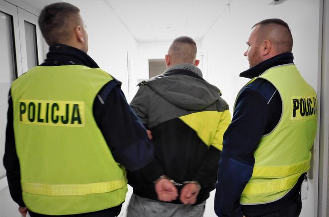 Policjanci zatrzymali mężczyznę za groźnę i niszczenie mienia