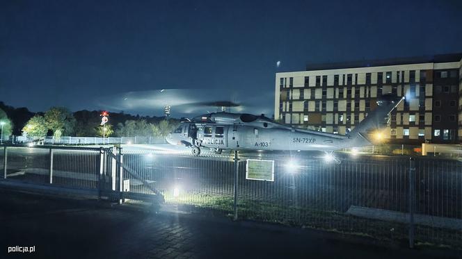 Policyjny Black Hawk z sercem na pokładzie lądował podczas wichury