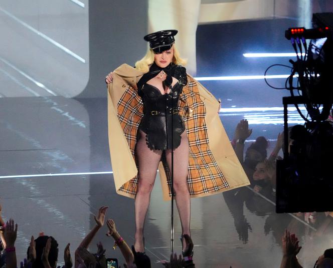 63-letnia Madonna pokazuje nagie piersi i nic sobie nie robi z zasad Instagrama