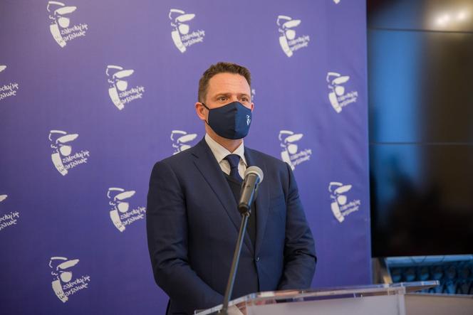 Wielka zmiana u Trzaskowskiego. Zrobił to w środku pandemii. Wszystko widać na zdjęciach