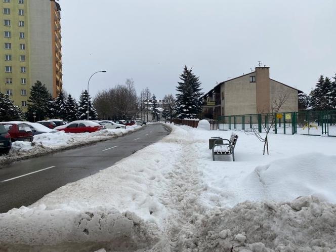 Rzeszów: Wywiozą śnieg zalegający w centrum stolicy Podkarpacia
