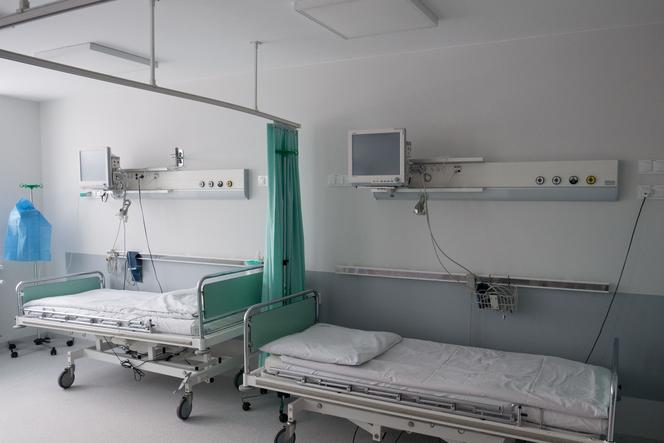 Łódzkie: Do czerwca odmrożenie pół tysiąca łóżek covidowych. Co ze szpitalem w Bełchatowie?