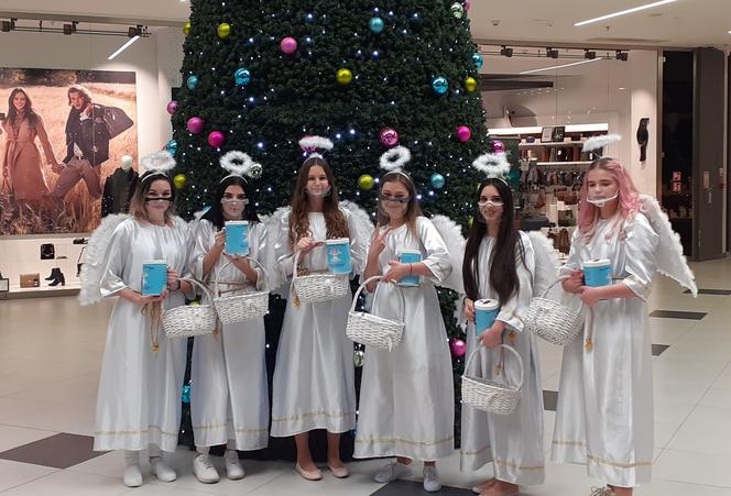Aniołki prowadzą w Siedlcach zbiórkę wyłącznie na terenie Galerii Siedlce i supermarketu Carrefour