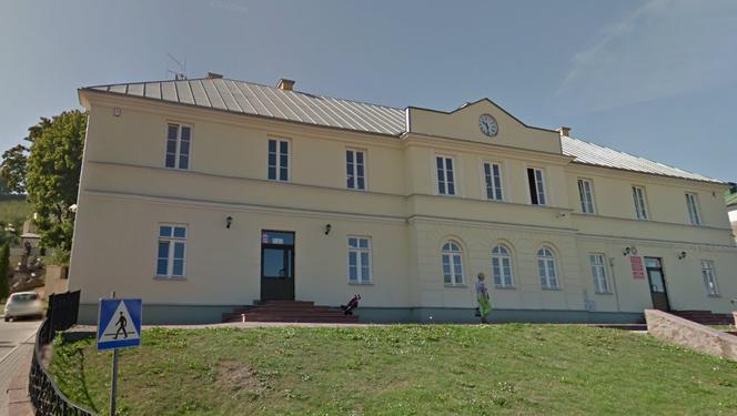 Z ostatniej chwili! Koronawirus w Chęcinach! Zakażeni pracownicy, urząd gminy zamknięty!