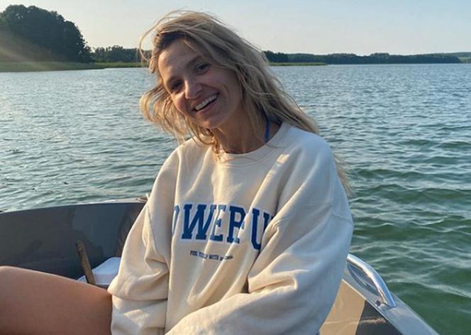 Joanna Koroniewska dostała obrzydliwe wiadomości. Nawet ojciec się ciebie wyrzekł. Aktorka odpowiada