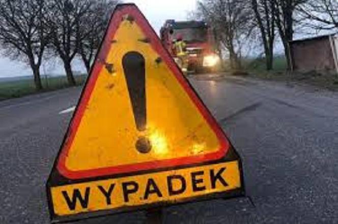 Ojrzeń. Dwóch Gruzinów zginęło w wypadku! Ich auto uderzyło w drzewo!