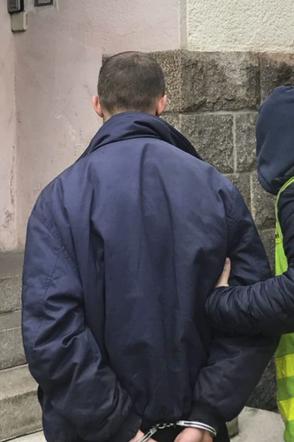 Chciał wysadzić swoją matkę w powietrze