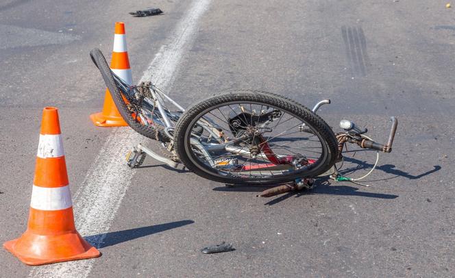 Podlaskie. Młody rowerzysta nie żyje. 27-latek przyszedł na komisariat i przyznał się, że to on potrącił 25-latka